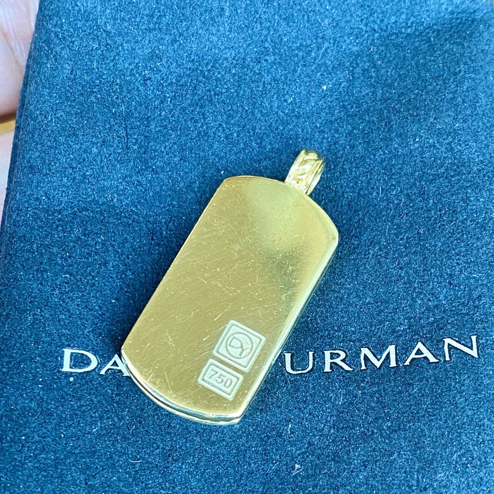 David Yurman 18 karat yellow gold men’s 1.27 inch tag pendant necklace